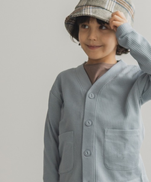 pairmanon（ペアマノン）の「【もっちりワッフル】ポケット付きカーディガン（カーディガン/ボレロ・キッズ・ブラック/ピンク/カーキ/グレイッシュベージュ/ブラウン/アイボリー/ブルー系その他3/ラベンダー/モカ/グレー/ミント/ブルー系その他/ピンク系その他/ダークブルー/ブラウン系その他3/ベージュ系その他3/ベージュ系その他4/グリーン系その他2/ブラウン系その他/ピンク系その他4/ブルー系その他4/ピンク系その他2/ブラウン系その他2/グリーン系その他/ブラック系その他/イエロー系その他2・110/130/90/150/100/140/120）」の19枚目の写真