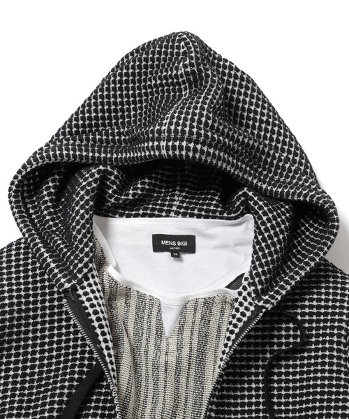 MEN'S BIGI（メンズビギ）の「＜SEA GREEN(シーグリーン)＞ビッグワッフルパーカー（パーカー・メンズ・ブラック/ロイヤルブルー・01/02/03）」の10枚目の写真