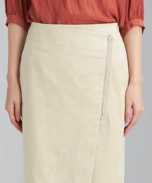 green label relaxing（グリーンレーベルリラクシング）の「スウェードライク ラップ タイト スカート（スカート・レディース・ベージュ/ブラウン/ナチュラル・38/36）」の4枚目の写真