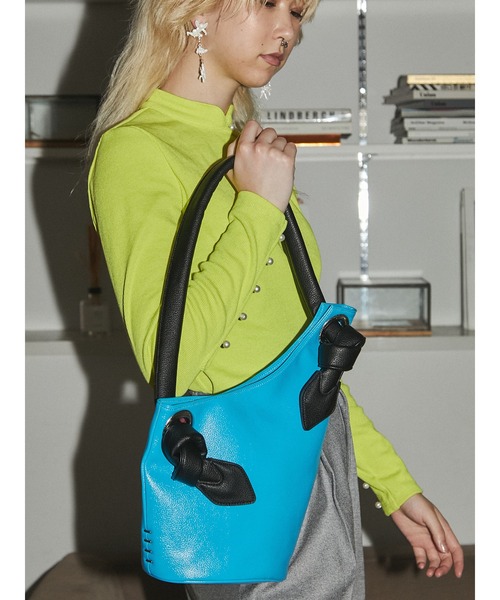 PAMEO POSE（パメオポーズ）の「Watering Pot Bag（トートバッグ・レディース・ブラック/ブルー・FREE）」の9枚目の写真