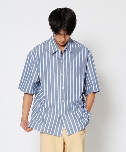 UNDECORATED(アンデコレイテッド)の「UNDECORATED アンデコレイテッド / Hi Count Cotton Stripe S/S Shirt 高密度コットン ストライプ オーバーサイズ半袖シャツ / UDS22203(シャツ/ブラウス・メンズ・ベージュ/ブルー・1/2/3/0)」の1枚目の写真