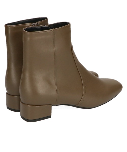 ORiental TRaffic(オリエンタルトラフィック)の「スクエアトゥプレーンショートブーツ/12401(ブーツ・レディース・ベージュ/ブラック/ブラウン・SS/S/M/L/LL/3L)」の5枚目の写真