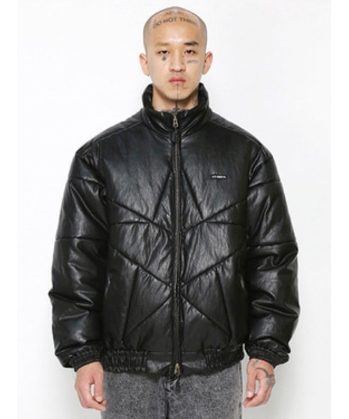 AJOBYAJO(アジョバイアジョ)の「【AJOBYAJO】Star Vegan Leather Padded Jacket(ダウンジャケット/コート・メンズ・ブラック・L/XL)」の1枚目の写真