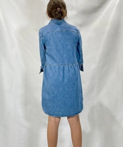 GAP（ギャップ）の「デニムワンピース (キッズ)（シャツワンピース・キッズ・ブルー系その他・S/L/XL/XS/M/XXL）」の7枚目の写真