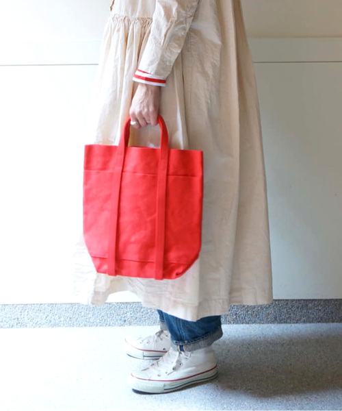JOURNAL STANDARD LUXE（ジャーナルスタンダード　ラックス）の「【amiacalva /アミアカルヴァ】WASHED CANVAS 4pockets（トートバッグ・レディース・ホワイト/ブラック/レッド/カーキ/コバルトブルー・FREE）」の5枚目の写真