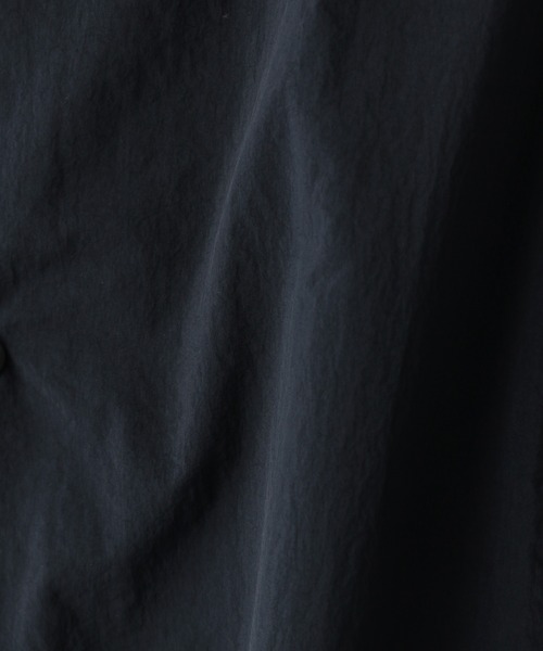 GLOBAL WORK(グローバルワーク)の「エアカル コーチシャツブルゾン/219970(ブルゾン・メンズ・チャコールグレー/ネイビー・MEDIUM/LARGE)」の4枚目の写真