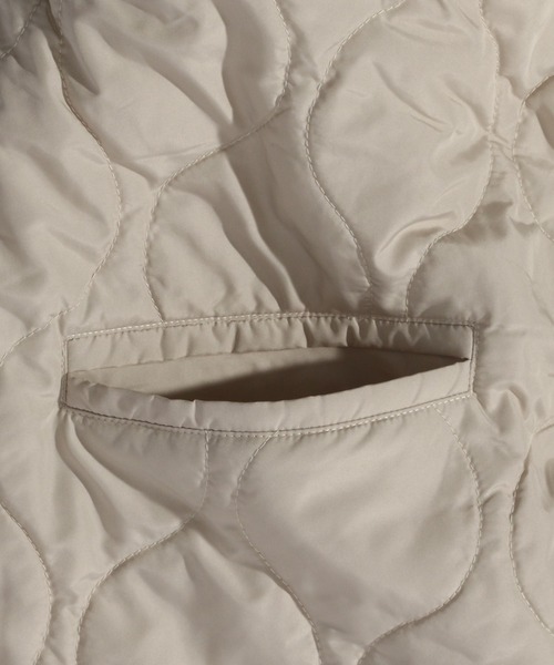 niko and...（ニコアンド）の「リバーシブルボアコート（ノーカラーコート・レディース・ブラック/アイボリー/モカ・LARGE/MEDIUM）」の15枚目の写真