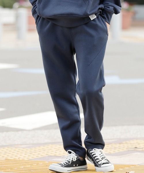 Beno(ビーノ)の「ソフトボリューム裏起毛 テーパードシルエット スウェットパンツ(スウェットパンツ・メンズ・オートミール/オフホワイト/ブラック/杢グレー/ダークグレー/ダークブラウン/グレイッシュベージュ/サンドベージュ/オリーブ/ダークグリーン/ネイビー/インディゴブルー・M/L/XL/XXL/S)」の11枚目の写真