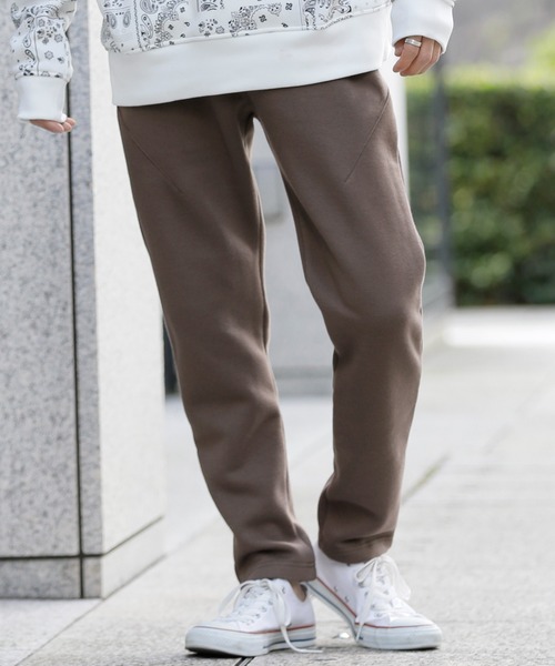 Beno(ビーノ)の「ソフトボリューム裏起毛 テーパードシルエット スウェットパンツ(スウェットパンツ・メンズ・オートミール/オフホワイト/ブラック/杢グレー/ダークグレー/ダークブラウン/グレイッシュベージュ/サンドベージュ/オリーブ/ダークグリーン/ネイビー/インディゴブルー・M/L/XL/XXL/S)」の20枚目の写真