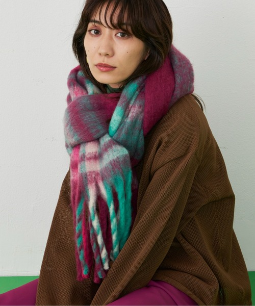 Auntie Rosa Holiday（アンティローザホリデー）の「シャギーチェックボリュームマフラー（マフラー・レディース・ピンク/ベージュ/ブラウン・FREE）」の2枚目の写真