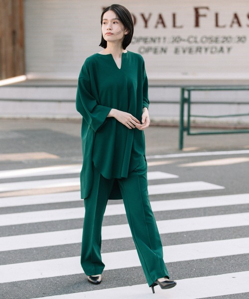 Munich(ミューニック)の「ストレッチジョーゼットセンタープリーツフレアーパンツ(その他パンツ・レディース・ブラック/ダークグレー/グリーン・XS/S/M)」の17枚目の写真