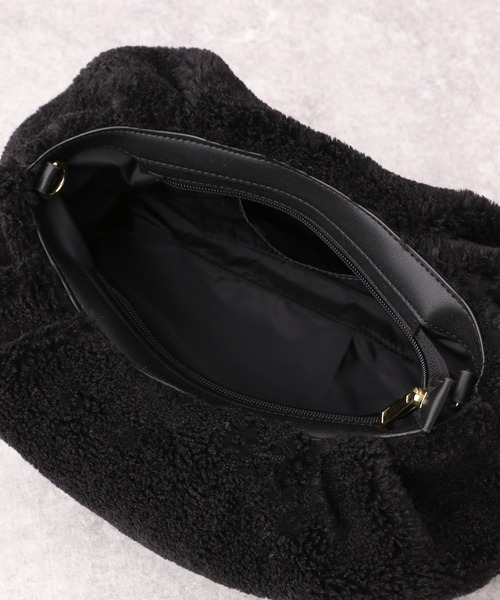 A part by（アパートバイ）の「ボアチェーンバッグ　259235（クラッチバッグ・レディース・ブラック/アイボリー・FREE）」の8枚目の写真