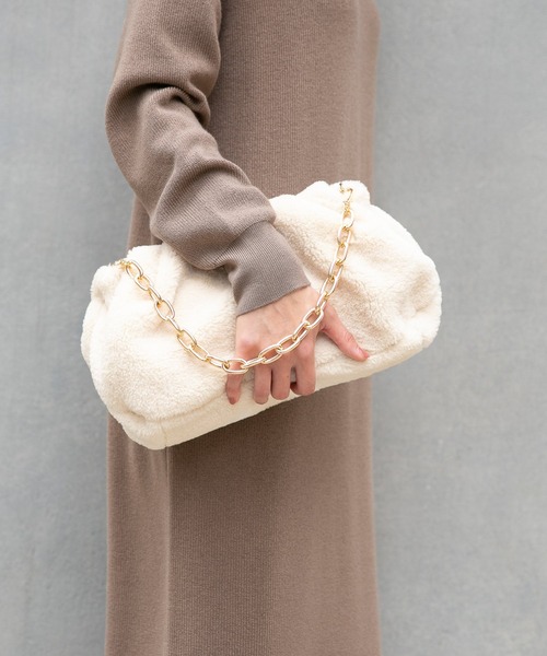 A part by（アパートバイ）の「ボアチェーンバッグ　259235（クラッチバッグ・レディース・ブラック/アイボリー・FREE）」の11枚目の写真