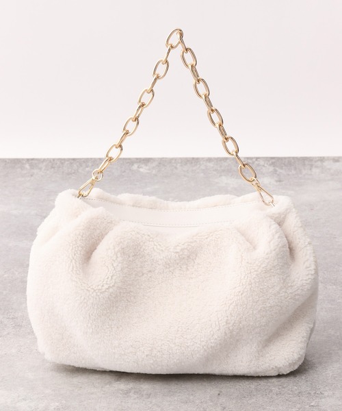 A part by（アパートバイ）の「ボアチェーンバッグ　259235（クラッチバッグ・レディース・ブラック/アイボリー・FREE）」の6枚目の写真