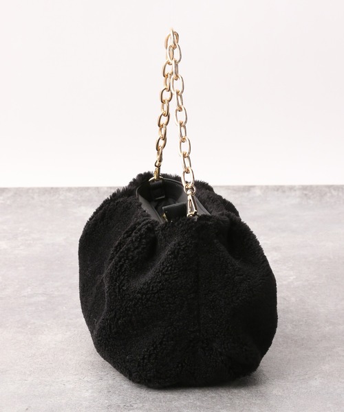 A part by（アパートバイ）の「ボアチェーンバッグ　259235（クラッチバッグ・レディース・ブラック/アイボリー・FREE）」の10枚目の写真