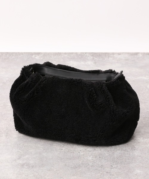 A part by（アパートバイ）の「ボアチェーンバッグ　259235（クラッチバッグ・レディース・ブラック/アイボリー・FREE）」の13枚目の写真