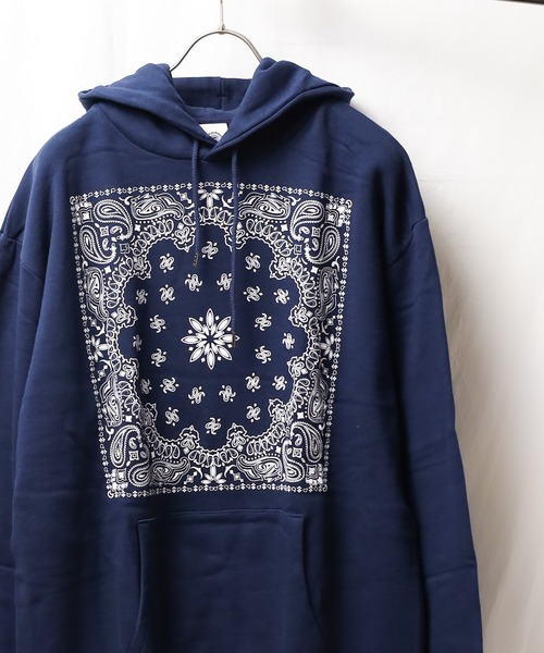 FRANKLIN & MARSHALL（フランクリンマーシャル）の「【FRANKLIN＆MARSHALL】BANDANA PK - プリントパーカー（パーカー・メンズ・ブラック/ネイビー・MEDIUM/LARGE/X-LARGE）」の2枚目の写真