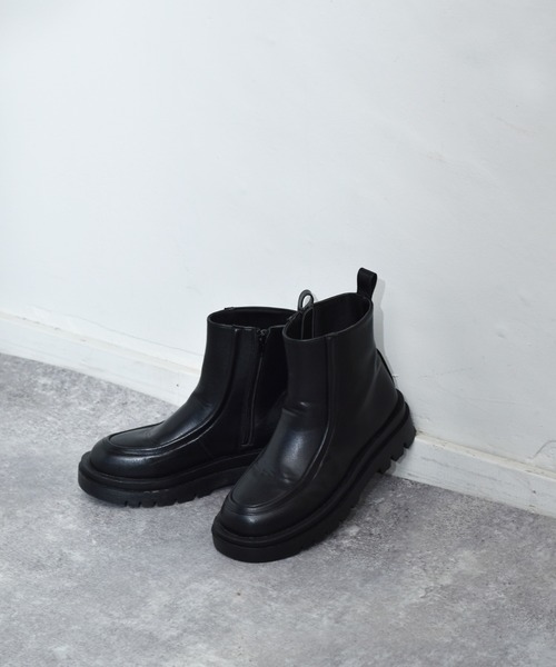 RETRO GIRL（レトロガール）の「スクエアモカブーツ（ブーツ・レディース・ブラック/オフホワイト/ダークブラウン・M/L）」の3枚目の写真