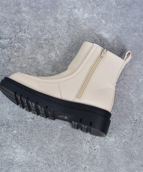 RETRO GIRL（レトロガール）の「スクエアモカブーツ（ブーツ・レディース・ブラック/オフホワイト/ダークブラウン・M/L）」の8枚目の写真