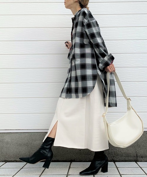 Q(キュー)の「バンドカラーロングシャツ(シャツ/ブラウス・レディース・ブラック系その他/ホワイト/ブルー系その他・MEDIUM)」の6枚目の写真