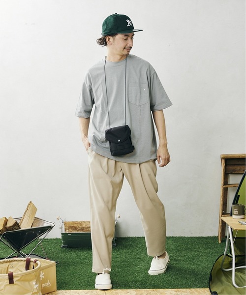 Snow Peak（スノーピーク）の「【SNOW PEAK / スノーピーク】HOME CAMP ユーティリティーポーチ（ショルダーバッグ・メンズ・ブラック/キャメル・FREE）」の2枚目の写真