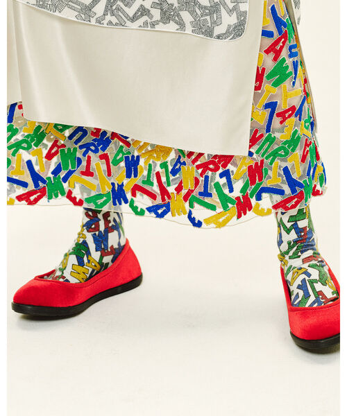 BEAMS BOY（ビームスボーイ）の「maturely / Logo Embroidery Slit Maxi Skirt（スカート・レディース・ホワイト/ブラック・ONE SIZE）」の4枚目の写真