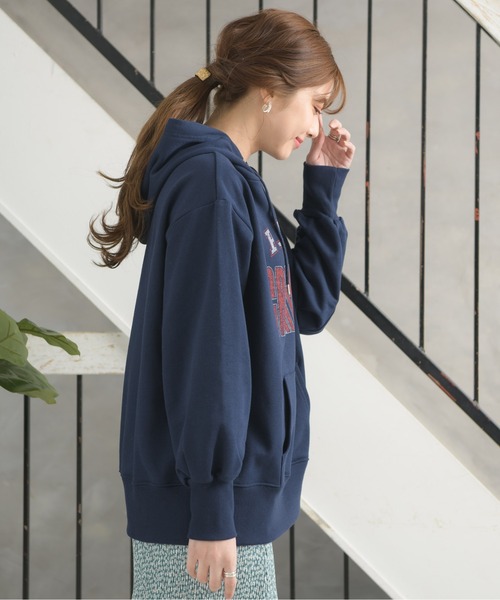 RETRO GIRL(レトロガール)の「ロゴBIGパーカー(パーカー・レディース・オフホワイト/グリーン/ダークブルー・フリー)」の9枚目の写真