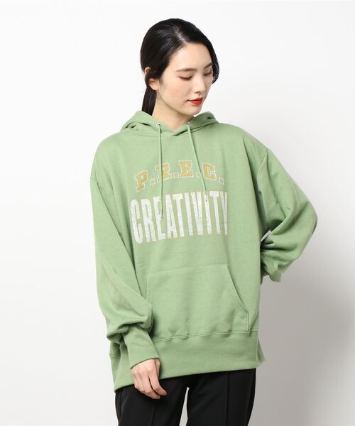 RETRO GIRL(レトロガール)の「ロゴBIGパーカー(パーカー・レディース・オフホワイト/グリーン/ダークブルー・フリー)」の14枚目の写真