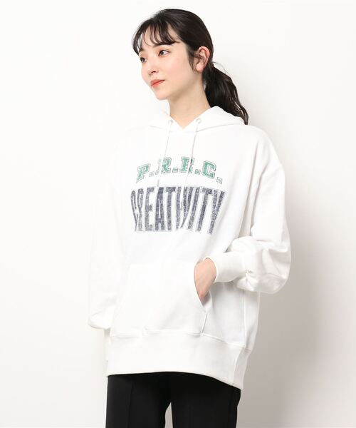 RETRO GIRL(レトロガール)の「ロゴBIGパーカー(パーカー・レディース・オフホワイト/グリーン/ダークブルー・フリー)」の12枚目の写真
