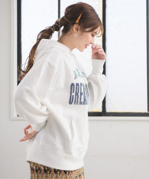 RETRO GIRL(レトロガール)の「ロゴBIGパーカー(パーカー・レディース・オフホワイト/グリーン/ダークブルー・フリー)」の22枚目の写真