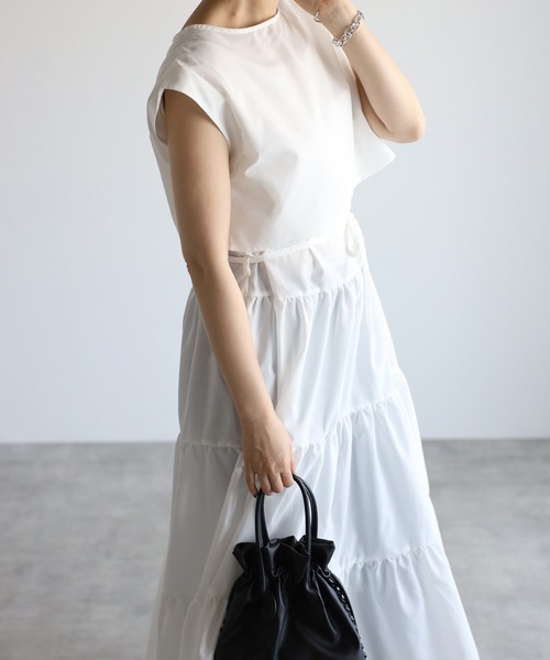 r.（アールドット）の「レイヤード ティアードワンピース（ワンピース・レディース・ホワイト/ブラック/モカ/ブルー・FREE）」の8枚目の写真