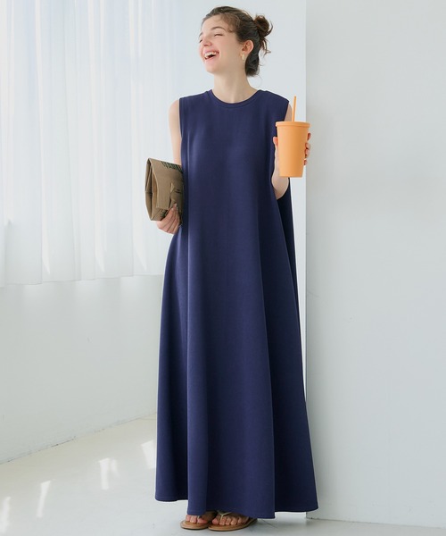 coca（coca）（コカ）の「＼新色追加／エンボスノースリーブマキシワンピ（ワンピース・レディース・ブラック/ブラウン/レッド/グリーン/ベージュ/ブルー/グレー/ライトピンク/ダークブルー・SHORT/LONG）」の7枚目の写真