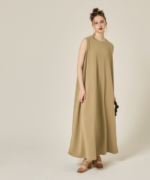 coca（coca）（コカ）の「＼新色追加／エンボスノースリーブマキシワンピ（ワンピース・レディース・ブラック/ブラウン/レッド/グリーン/ベージュ/ブルー/グレー/ライトピンク/ダークブルー・SHORT/LONG）」の18枚目の写真