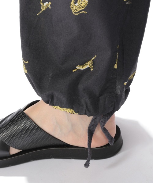 niko and...(ニコアンド)の「アソートイージーチルパンツ2(その他パンツ・レディース・チャコール/ピンク/オレンジ/アイボリー/グリーン/ネイビー・FREE)」の8枚目の写真