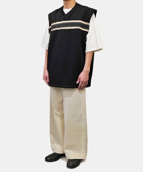 CAMIEL FORTGENS(カミエル フォートへンス)の「【CAMIEL FORTGENS】 research stripe spender jersey(ベスト・メンズ・ブラック・LARGE)」の5枚目の写真