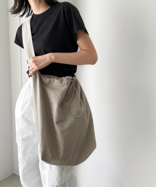 CANAL JEAN(キャナルジーン)の「El mar(エルマール) オックスショルダーバッグ(ショルダーバッグ・レディース・ブラック/ベージュ/アイボリー・ONE SIZE)」の15枚目の写真