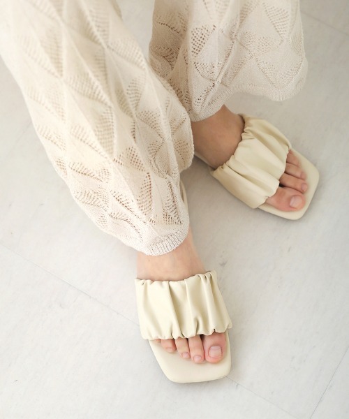 Bou Jeloud(ブージュルード)の「【WEB限定】ギャザーフィットサンダル(サンダル・レディース・ブラック/アイボリー/パープル/グリーン・M/L)」の14枚目の写真