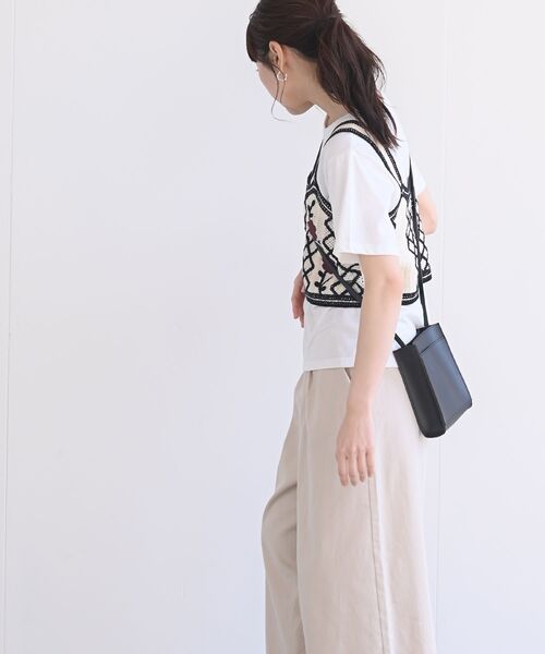 rps（アールピーエス）の「ＴシャツＳＥＴフラワービスチェアンサンブル（ベスト・レディース・ベージュ/ネイビー/ブラック・M）」の13枚目の写真