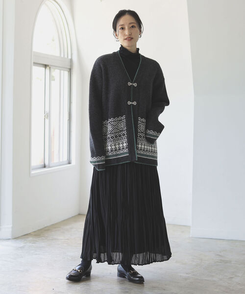 BEAMS LIGHTS(ビームスライツ)の「BEAMS LIGHTS / ノルディック柄 カーディガン(カーディガン/ボレロ・メンズ・チャコールグレー/ネイビー・SMALL/MEDIUM/LARGE)」の21枚目の写真