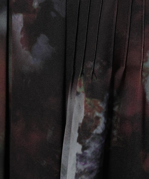 HARE(ハレ)の「BLURアートタックスカート(HARE)(スカート・レディース・グリーン/レッド/イエロー/ブラック/レッド系その他/ブルー/イエロー系その他/ライトブルー・FREE)」の14枚目の写真