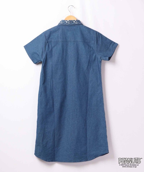 PEANUTS(ピーナッツ)の「PEANUTS スヌーピー デニム ロングシャツ ワンピ(ワンピース・レディース・ネイビー/ネイビー系・M/L)」の3枚目の写真