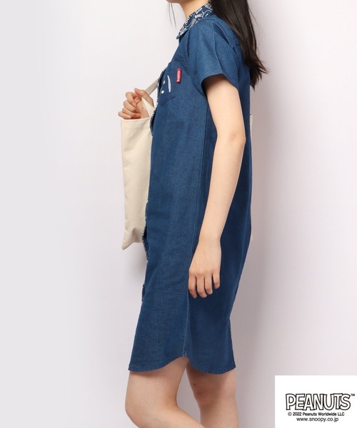 PEANUTS(ピーナッツ)の「PEANUTS スヌーピー デニム ロングシャツ ワンピ(ワンピース・レディース・ネイビー/ネイビー系・M/L)」の11枚目の写真
