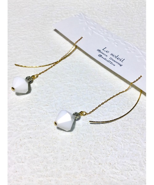 tone(トーン)の「【Le soleil】揺れるスワロフスキー アメリカンピアス(MA)(ピアス(両耳用)・レディース・ホワイト系その他・FREE)」の1枚目の写真