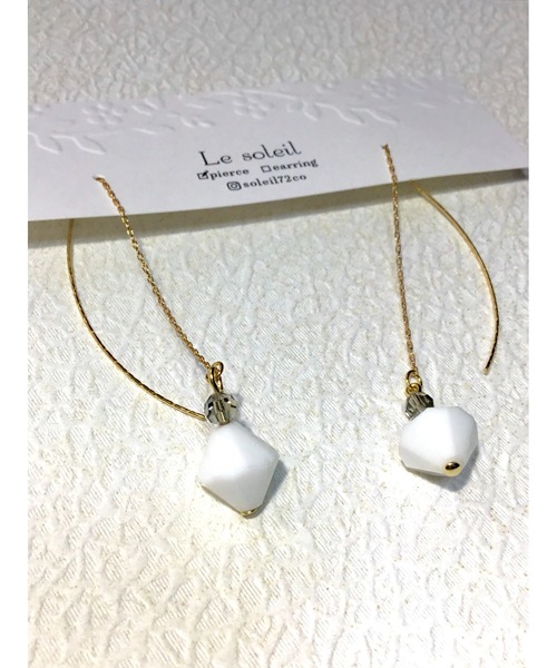 tone(トーン)の「【Le soleil】揺れるスワロフスキー アメリカンピアス(MA)(ピアス(両耳用)・レディース・ホワイト系その他・FREE)」の2枚目の写真