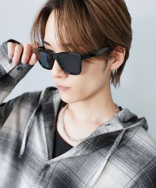 SPINNS（スピンズ）の「カラーサングラス/太フレームボストン型/ユニセックス（サングラス・メンズ・A/B・ONESIZE）」の16枚目の写真