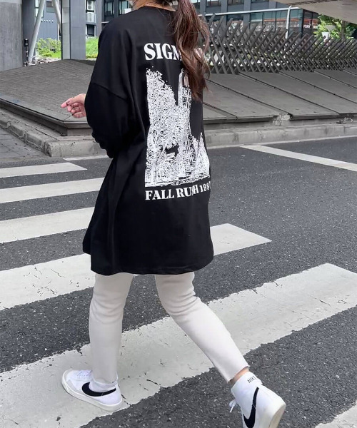 ISOOK(アイスー)の「Back print over long TEE / バックプリントオーバーロンT(chiica select)(Tシャツ/カットソー・レディース・ブラック/ホワイト・FREE)」の8枚目の写真