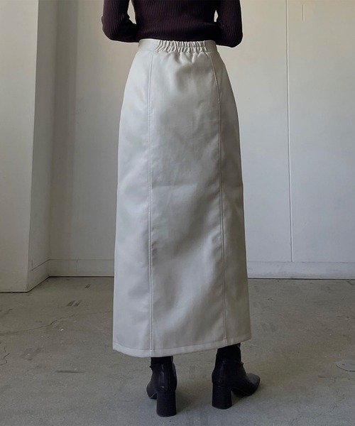 LE MORE(リモア)の「フロントスリットフェイクレザースカート(スカート・レディース・アイボリー/ブラック/ブラウン・FREE)」の7枚目の写真