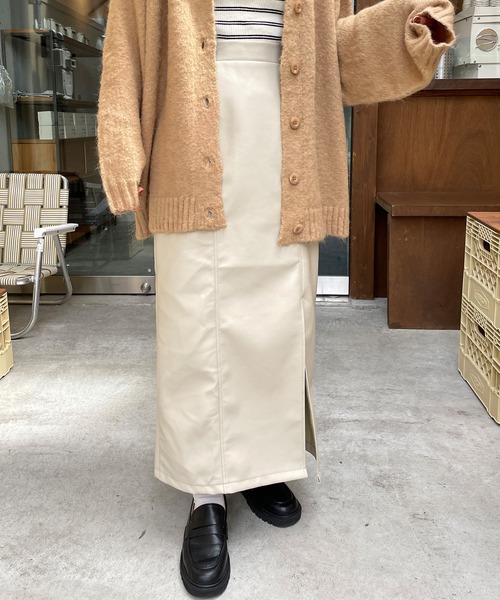 LE MORE(リモア)の「フロントスリットフェイクレザースカート(スカート・レディース・アイボリー/ブラック/ブラウン・FREE)」の8枚目の写真