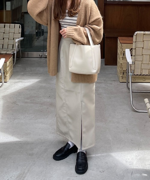 LE MORE(リモア)の「フロントスリットフェイクレザースカート(スカート・レディース・アイボリー/ブラック/ブラウン・FREE)」の9枚目の写真