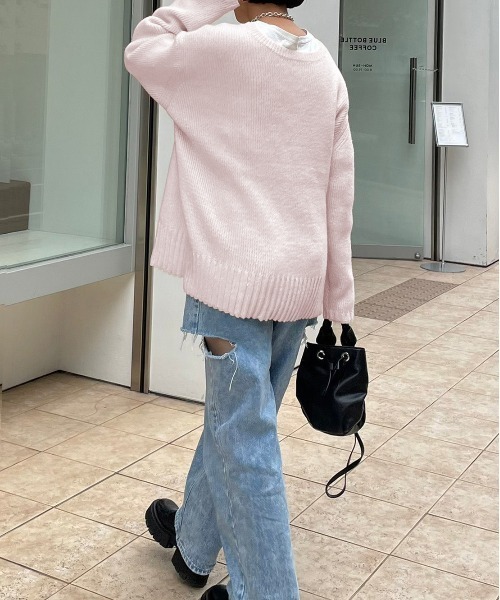 AMELY(エミリー)の「≪ミクエリ×AMELYコラボ≫前後2Wayラウンドニット(ニット/セーター・レディース・ブラック/ブラウン/グレー/ピンク/アイボリー・フリー)」の8枚目の写真